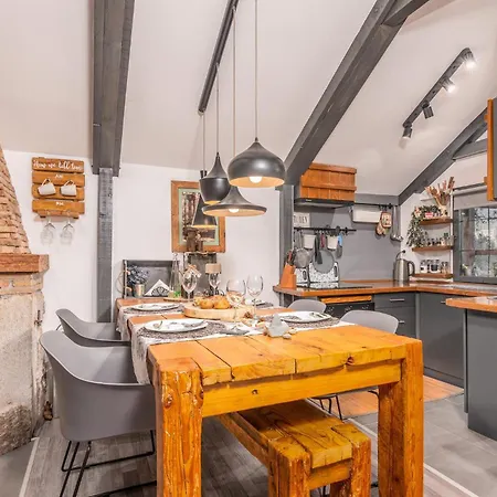 Cozy In With Sauna Ferienhaus Punat