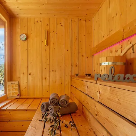 Cozy In With Sauna Punat
