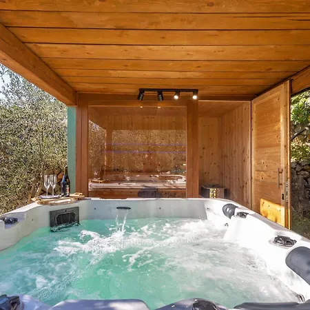 Cozy In With Sauna * Punat