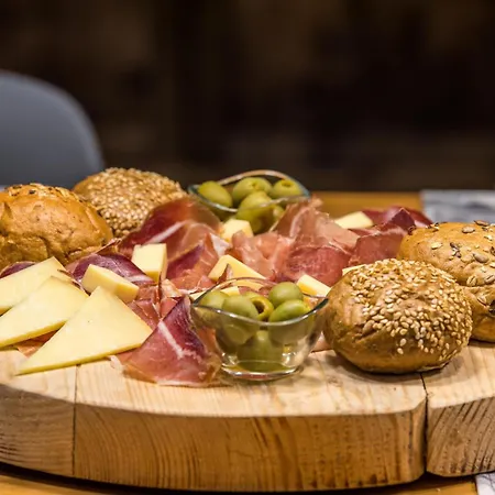 2 Bedroom Awesome In *