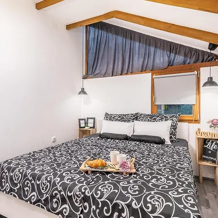 Holiday home 2 Bedroom Awesome In