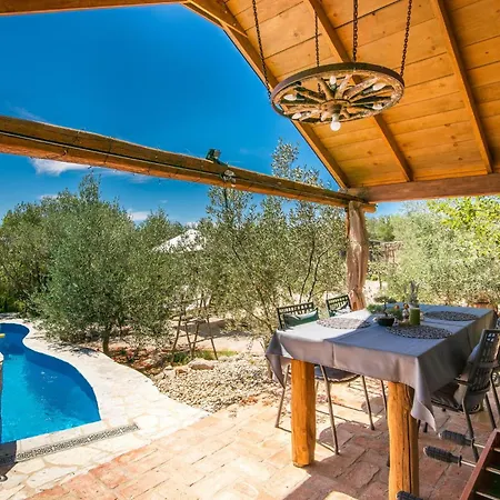 2 Bedroom Awesome In