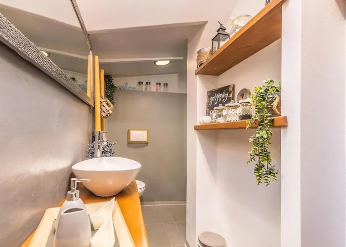 2 Bedroom Awesome In