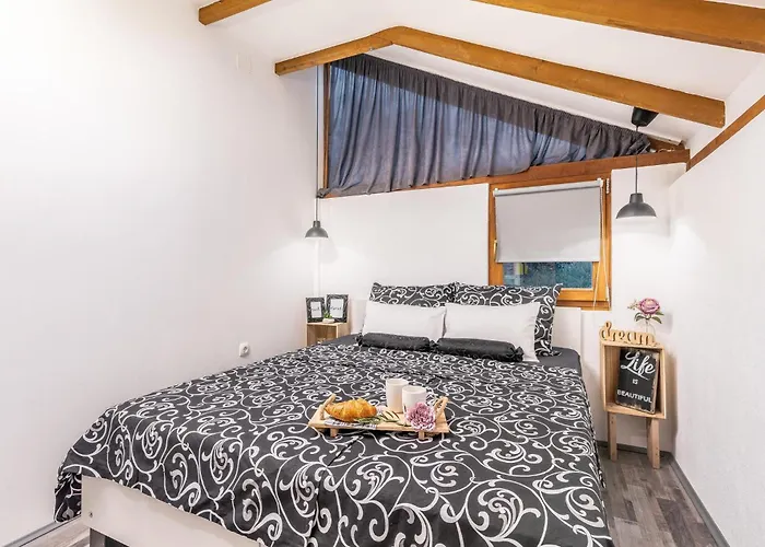 Holiday home 2 Bedroom Awesome In