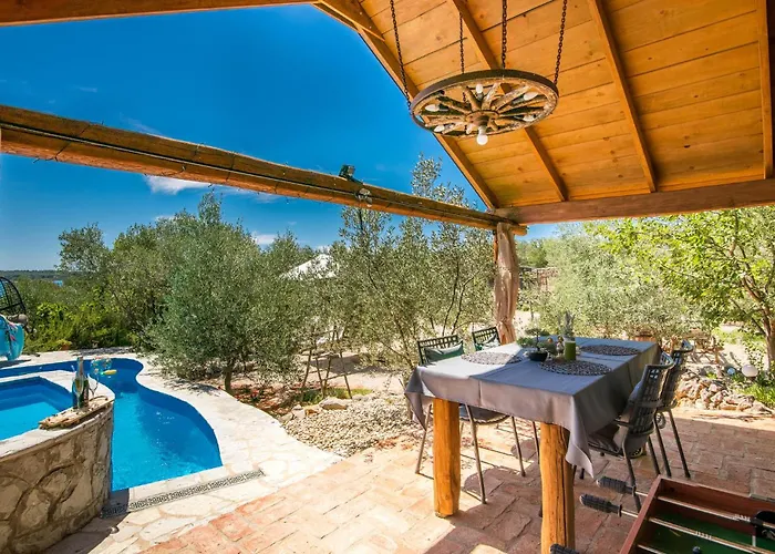 2 Bedroom Awesome In