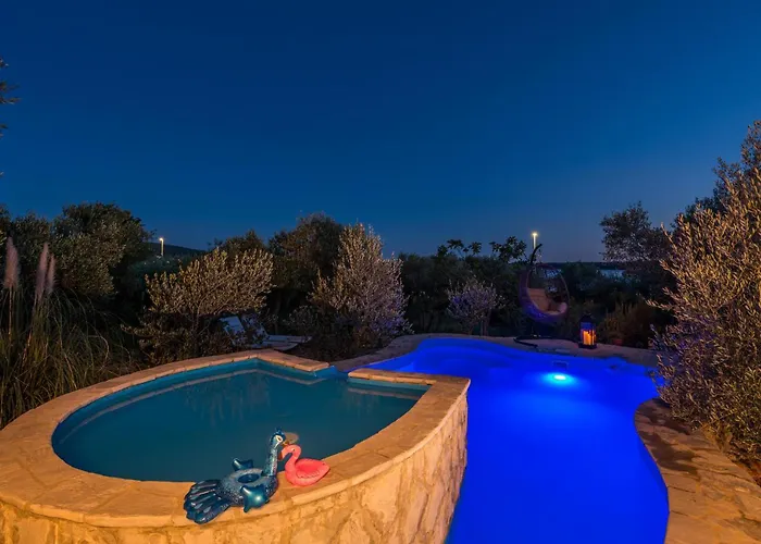 Holiday home 2 Bedroom Awesome In Punat