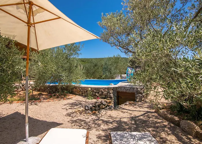 2 Bedroom Awesome In